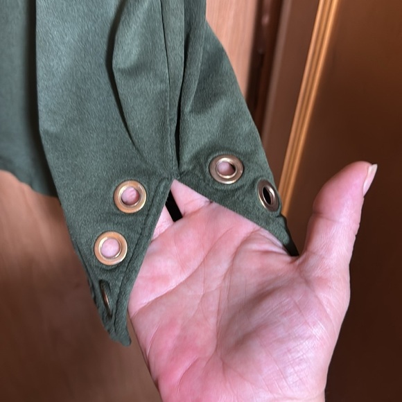 Simply Noelle Stylish Green soft top size L/XL - Picture 4 of 4